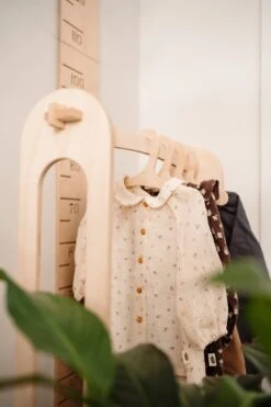 Abricotine Porte-vêtements -Fillettes & Fiston Soldes abricotine porte vetements 2