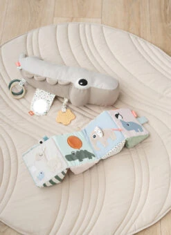 Done By Deer Cube Sensoriel Dépliable -Fillettes & Fiston Soldes done by deer cube sensoriel depliable 8