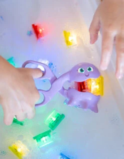 Glo Pals Ensemble D’outils Sensoriels -Fillettes & Fiston Soldes glo pals ensemble doutils sensoriels 3