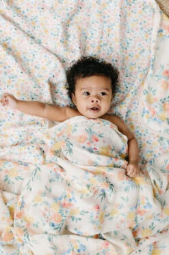 Loulou Lollipop Couverture En Mousseline Floral Bouquet -Fillettes & Fiston Soldes loulou lollipop couverture en mousseline floral bo 2