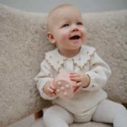 Mushie Ensemble De Dés à Presser Blush/Shifting Sand -Fillettes & Fiston Soldes mushie ensemble de des a presser blush shifting sa 2