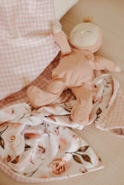 Veille Sur Toi Ma Très P’tite Couverte Mini Arabelle 7 Veille Sur Toi Ma Très P’tite Couverte Mini Arabelle -Fillettes & Fiston Soldes veille sur toi ma tres ptite couverte mini arabell 2